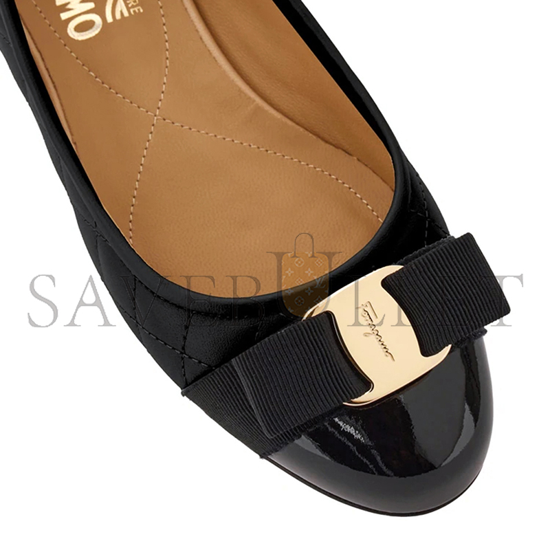 FERRAGAMO VARINA BALLET FLAT 01M831 672100 FERRAGAMO VARINA BALLET FLAT 01M831 672100